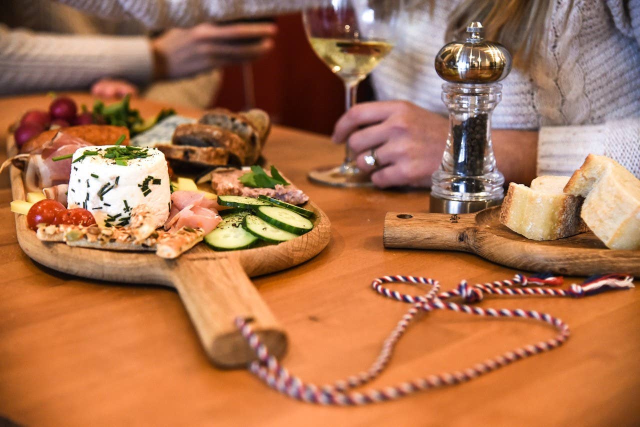 Planche apéro en bois - Pelle Midi